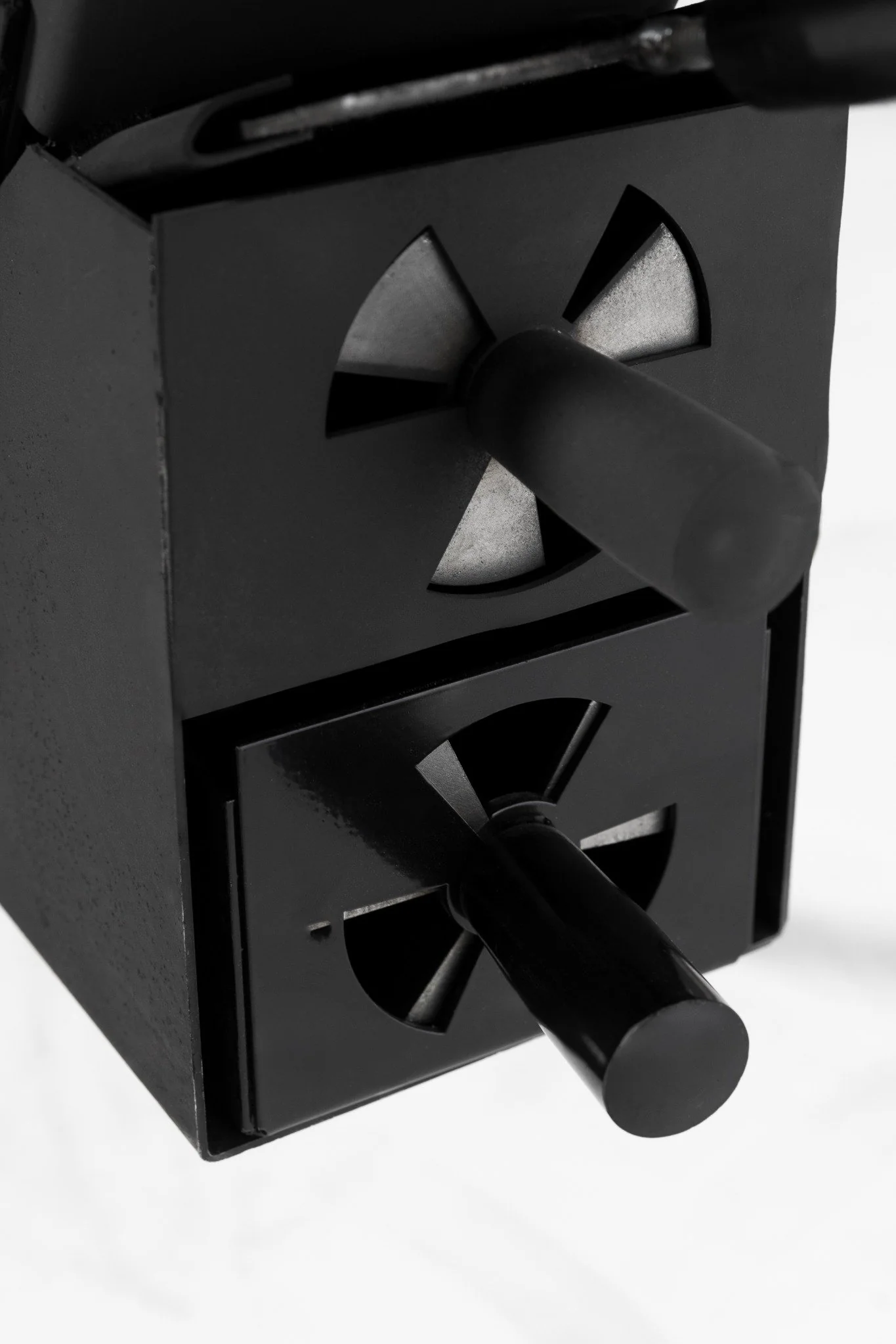 Pektech Pelora Black �C Elegante pelletverwarmer voor tuin, terras & buiten evenementen