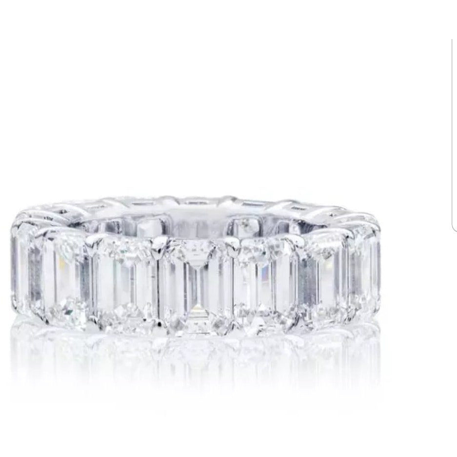 Diamond Veneer Cubic Zirconia Eternity Band Ring. 635R102