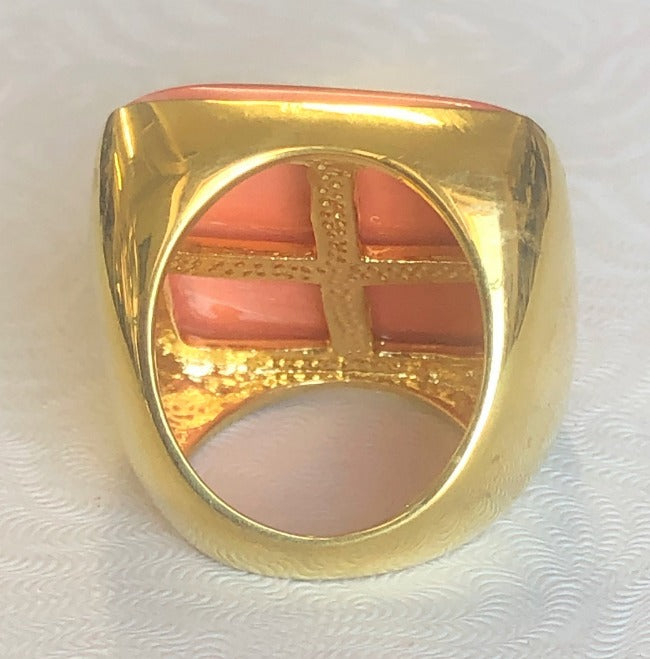 Square cabochon Resin Cocktail Gold Ring. 501R9W196