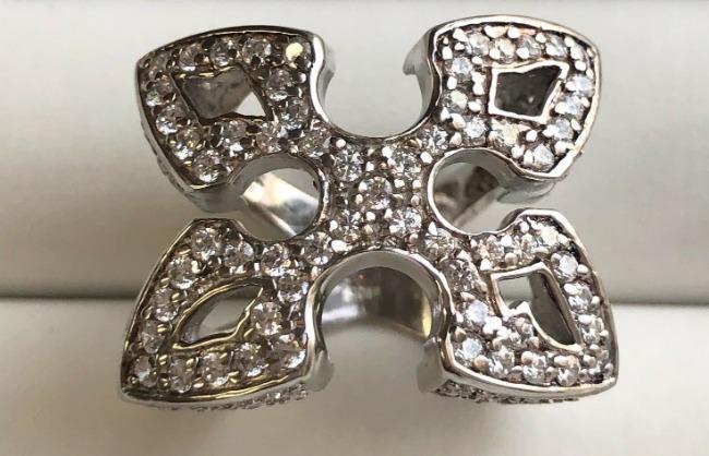 Cubic Zirconia Square Arrow Cross Ring. 590R391