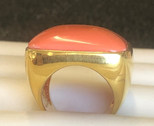 Square cabochon Resin Cocktail Gold Ring. 501R9W196