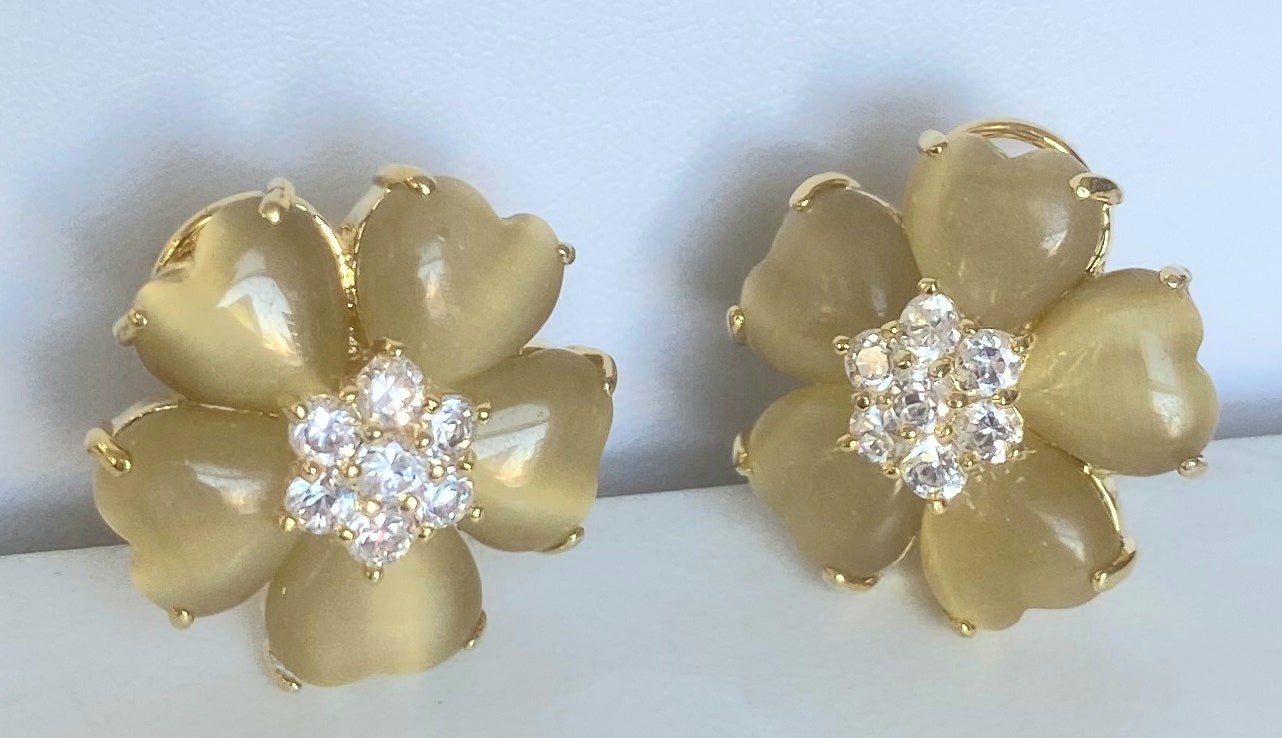 Zirconite Cat's Eye Heart Flower Earrings. 626E20011