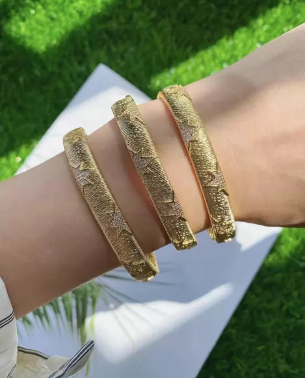 Zirconite Star gold Bangle Bracelet. 835B103