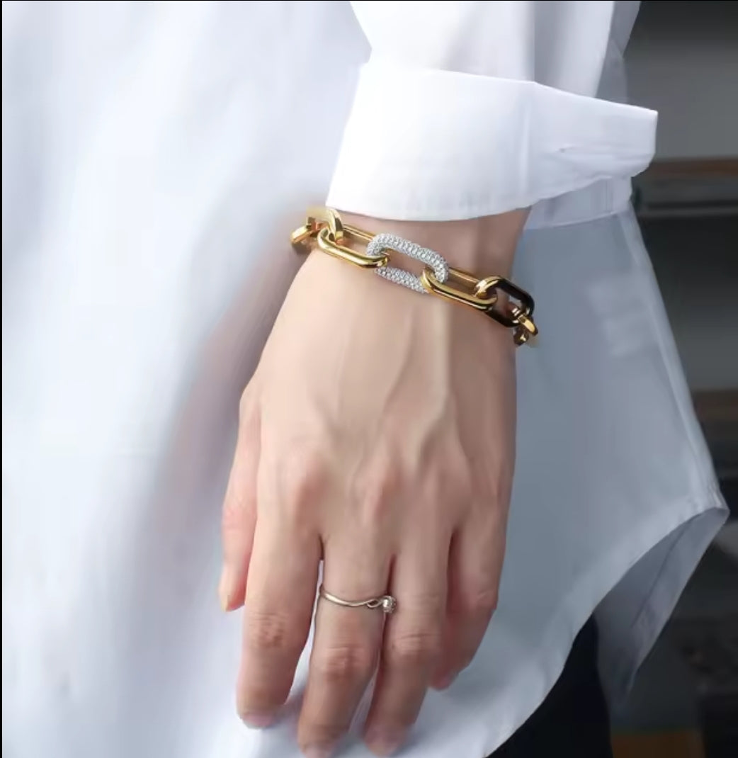 Unisex PaperClip Link chain Bracelet Zirconite. 856B100