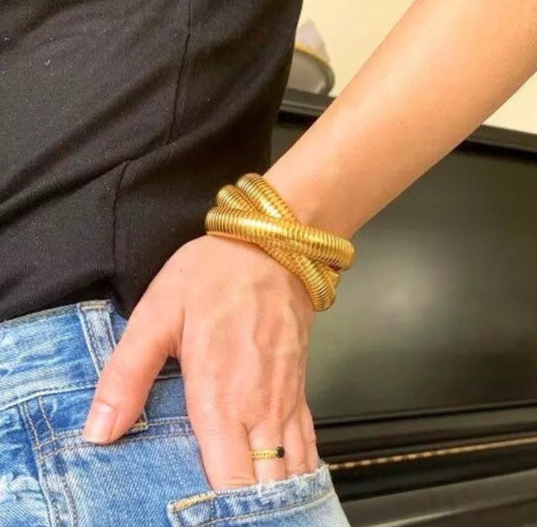 Cobra gold Triple Bracelet Bangle. 700B768