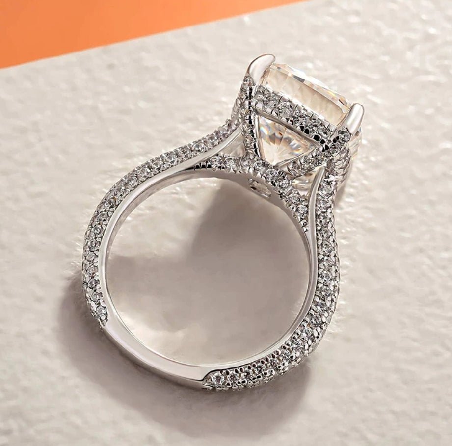 Cushion Cubic Zirconia Engagement Ring. Diamond Veneer 800R1008