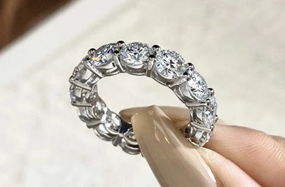 4CT TW Round Diamond Veneer Cubic Zirconia 14K Gold Ring. 635R102K