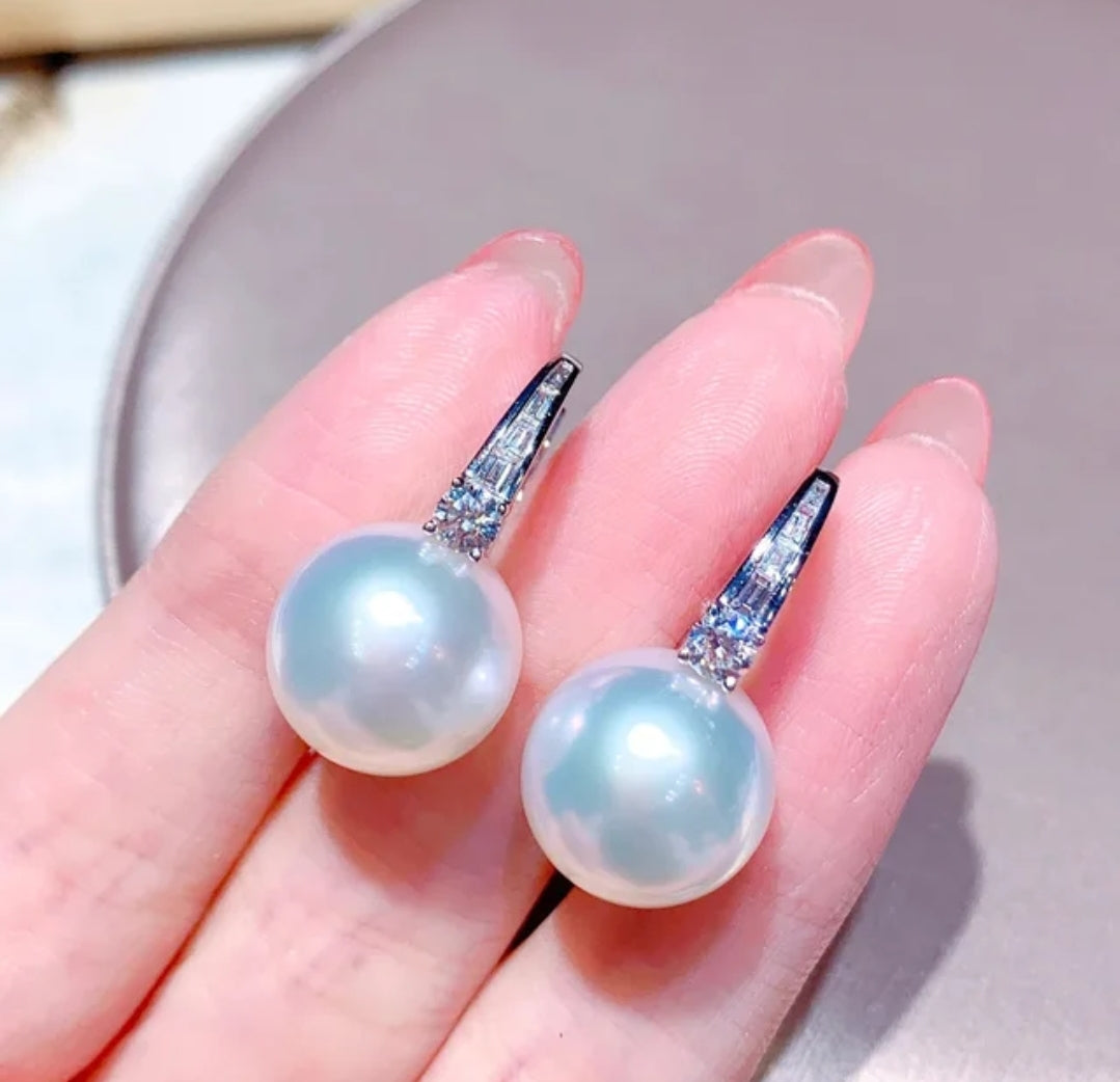 White Pearls Cubic zirconia Huggies Earrings Zirconite. 851E2949
