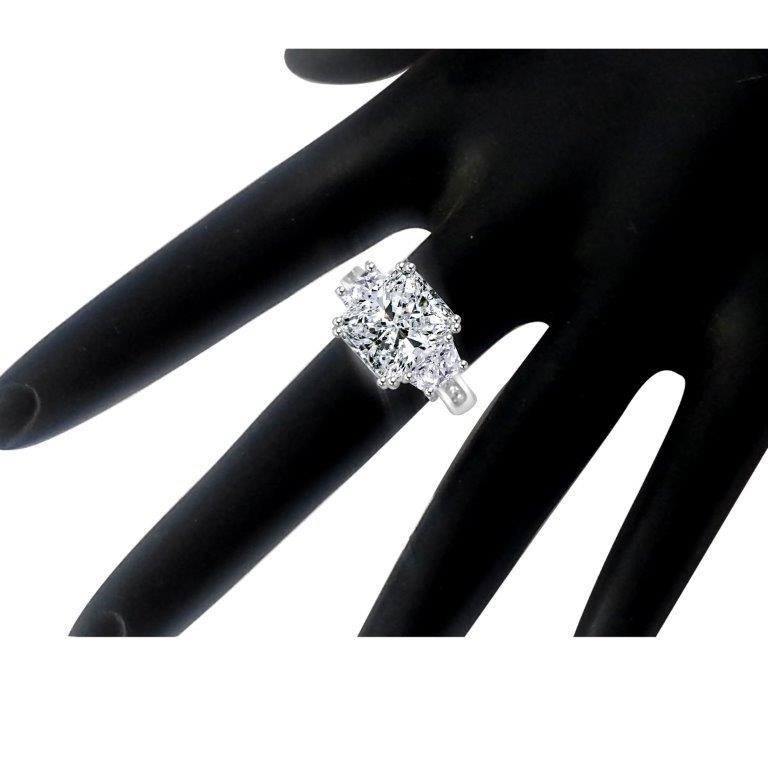 3.5CT Three Stones Cubic Zirconia Engagement Ring. 635R71267