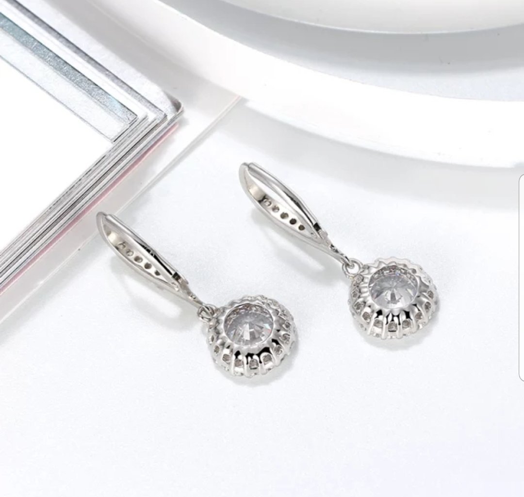 Cubic Zirconia Earrings Diamond Veneer . 635E10687