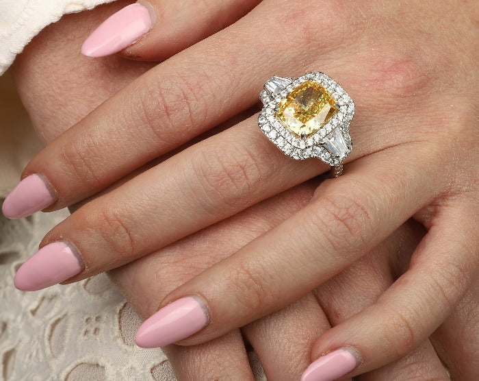 5CT Cushion Diamond Veneer Cubic Zirconia Ring. 800R202