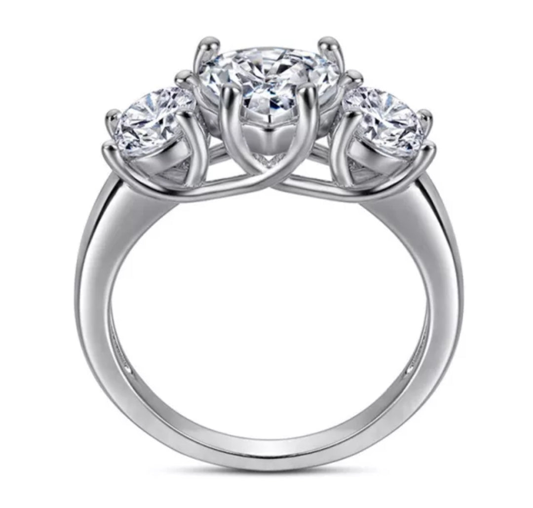 2CT Round Diamond Veneer Cubic zirconia Ring. 635R71261