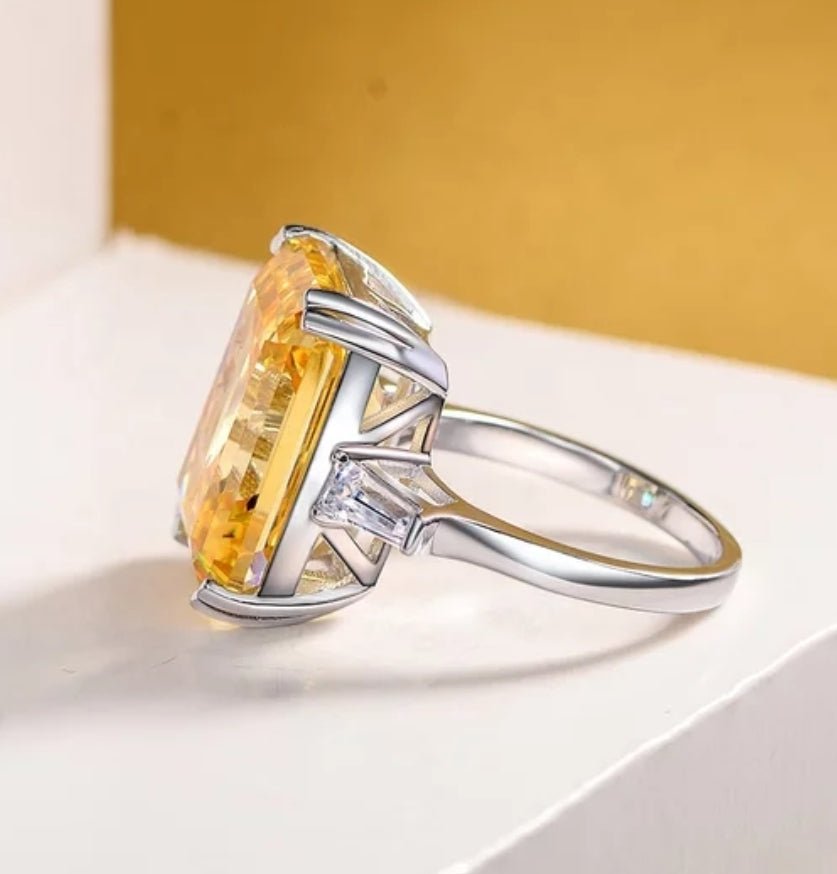 Emerald Cubic Zirconia Engagement Ring. 800R1337