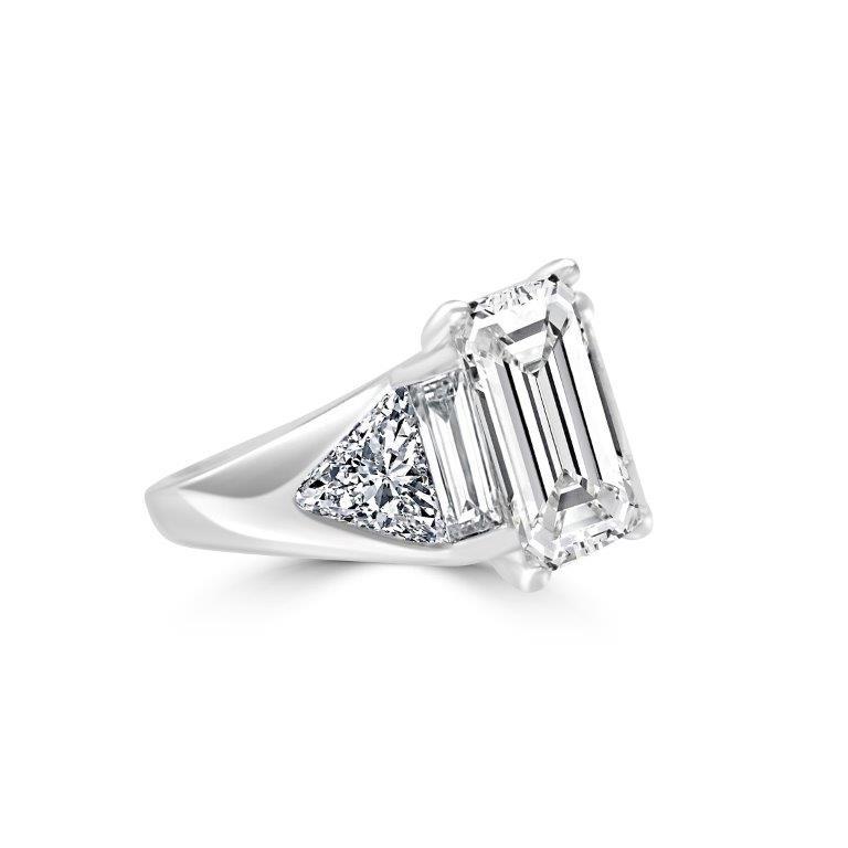 3.5CT Three Stones Emerald cut Cubic Zirconia Engagement Ring. 635R71371
