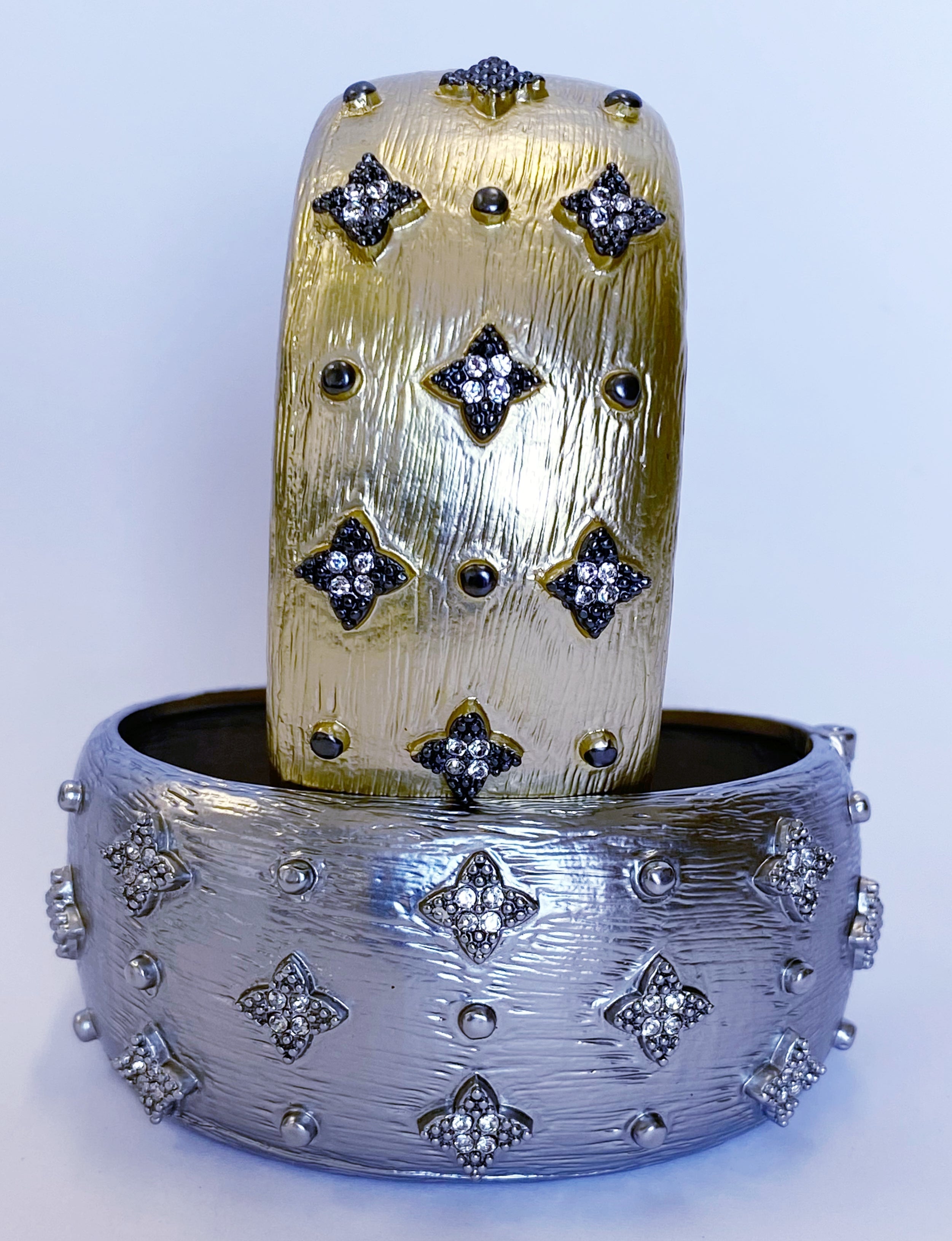 Zirconite wide hinged Bangle Bracelet. 500B7140