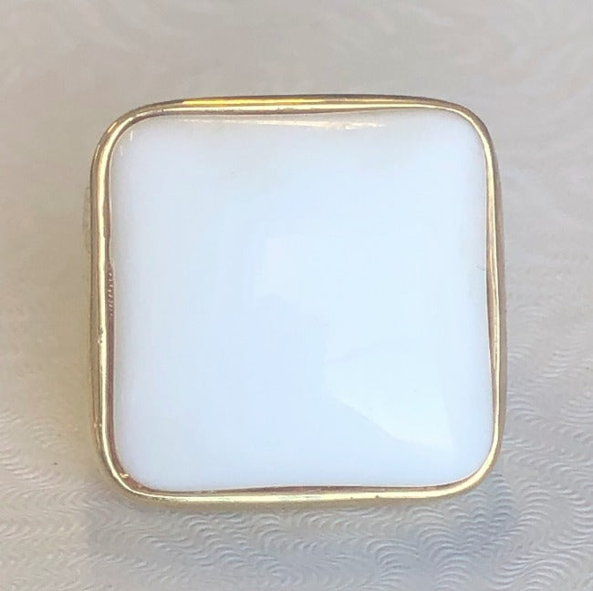 Square cabochon Resin Cocktail Gold Ring. 501R9W196