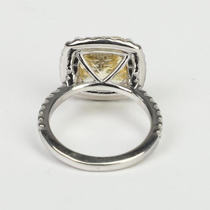 Cushion Square Cubic Zirconia Diamond Veneer Ring.  800R074