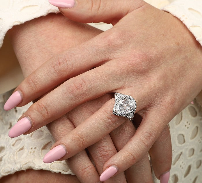 4CT Pear Cubic Zirconia Engagement Ring. 800R513