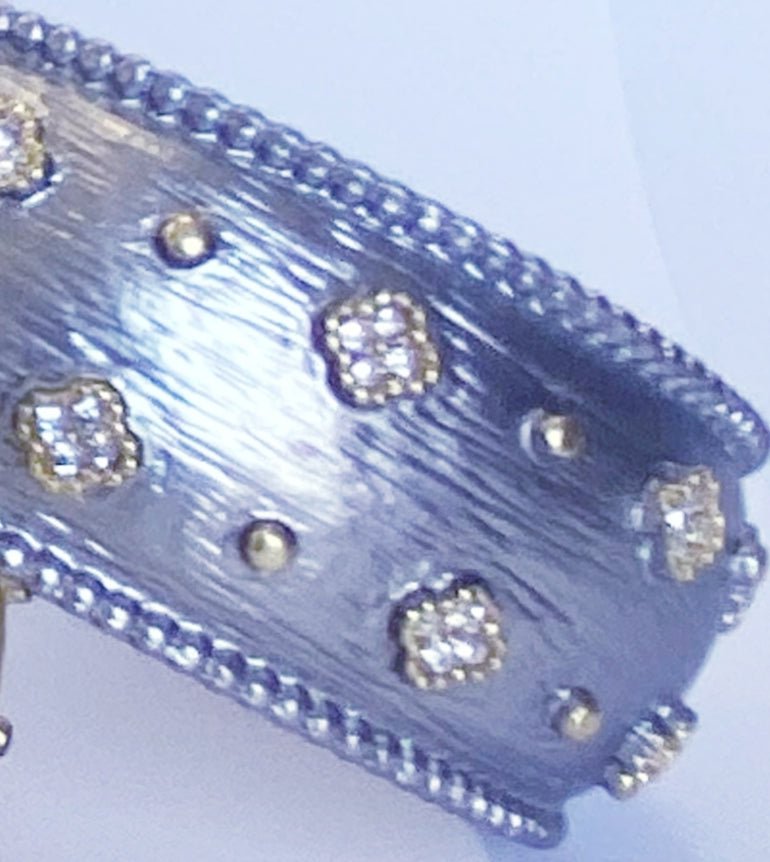 Zirconite wide hinged Bangle Bracelet. 500B7144