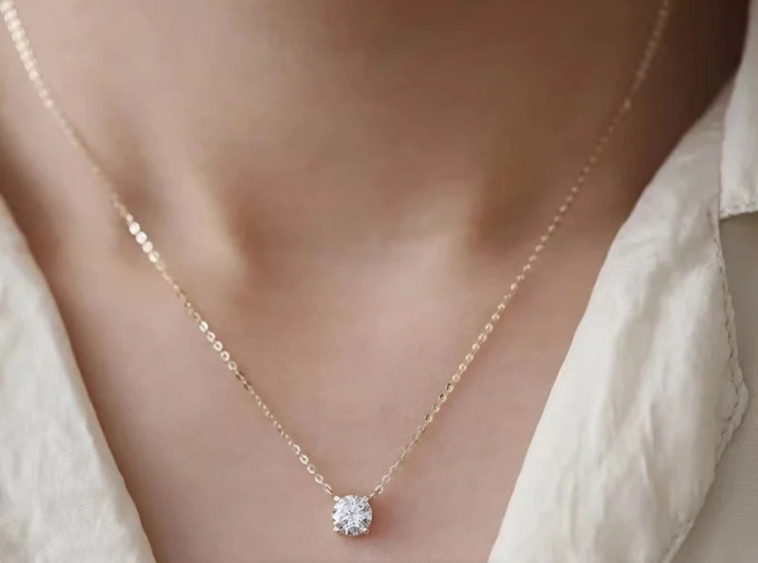 14K Gold Round Cubic Zirconia Solitaire Pendant. Diamond Veneer 635P100Mk