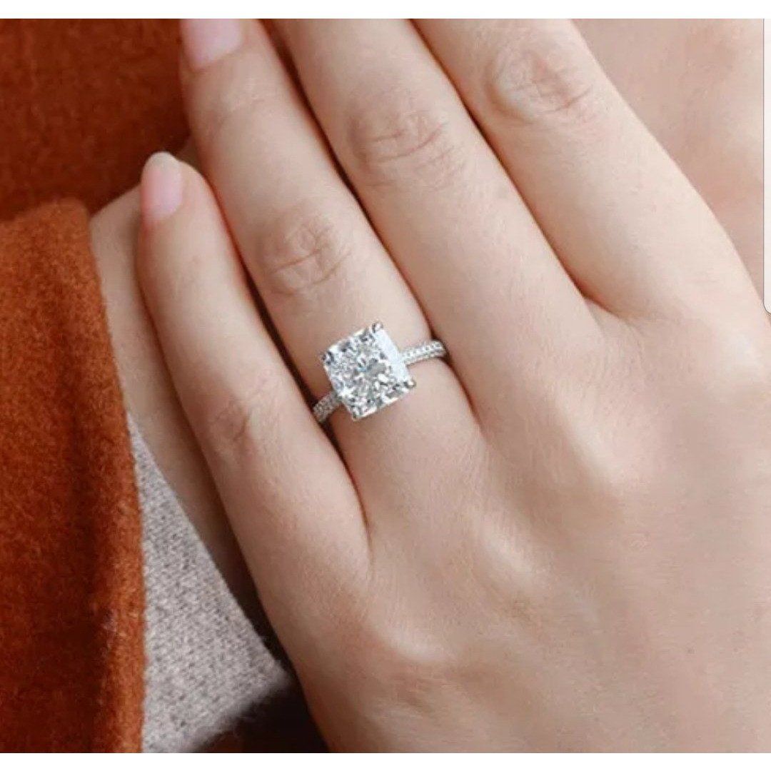 5CT Cushion Diamond Veneer Cubic Zirconia Ring. 635R213
