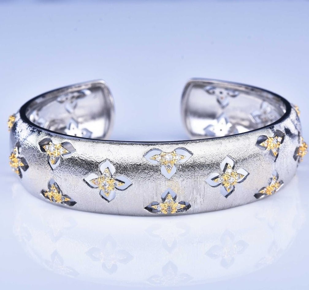 Inspired Italian design satin open Bangle. 831B104