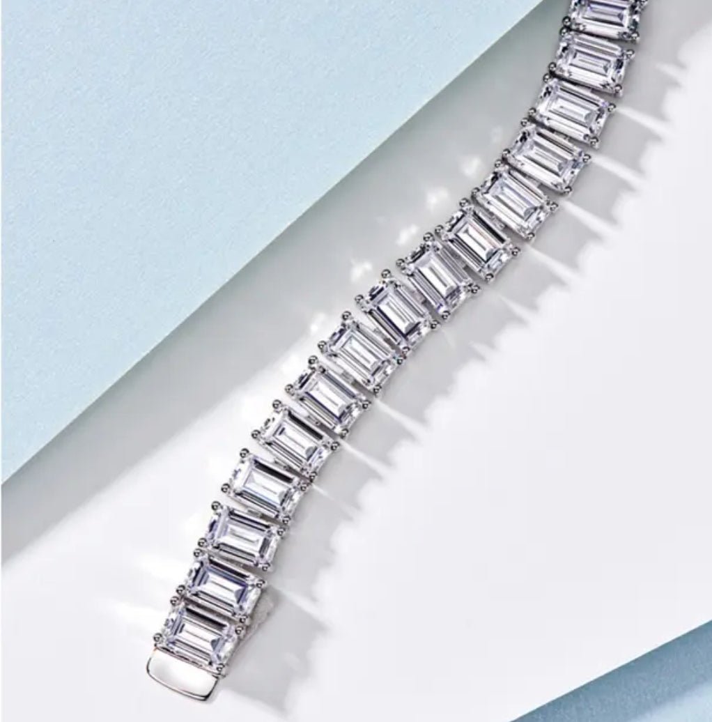 Emerald cut Zirconite Cubic Zirconia Bracelet. 602B30169