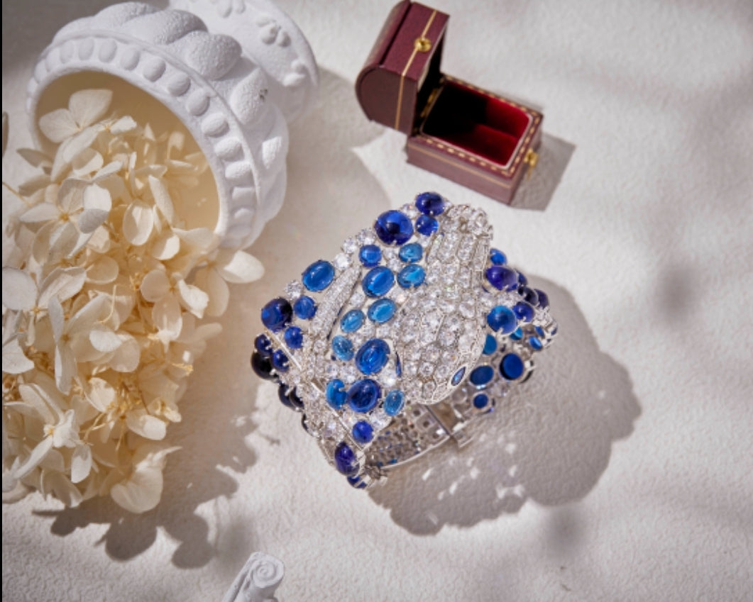 Luxurious jeweled Cabochon Bangle Zirconite . 840B300