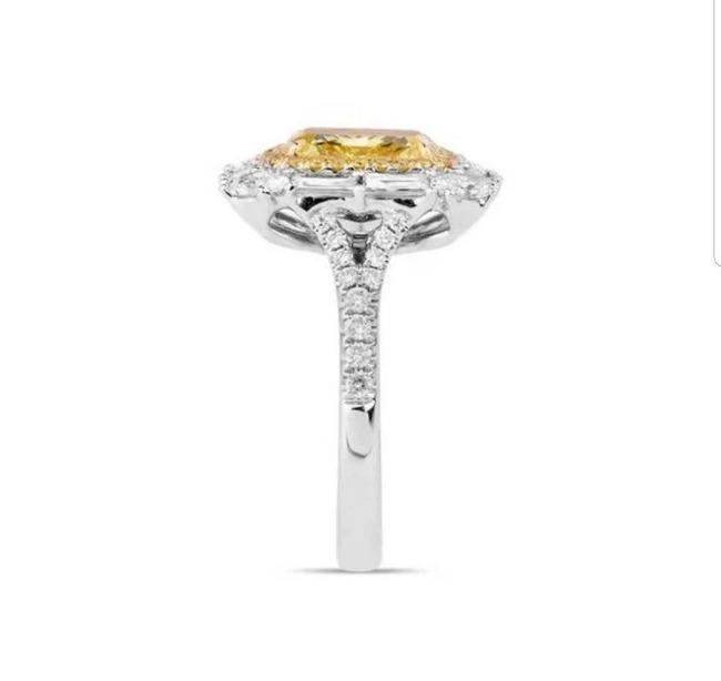 Cocktail Cushion Diamond Veneer Cubic Zirconia Ring. 800R1140