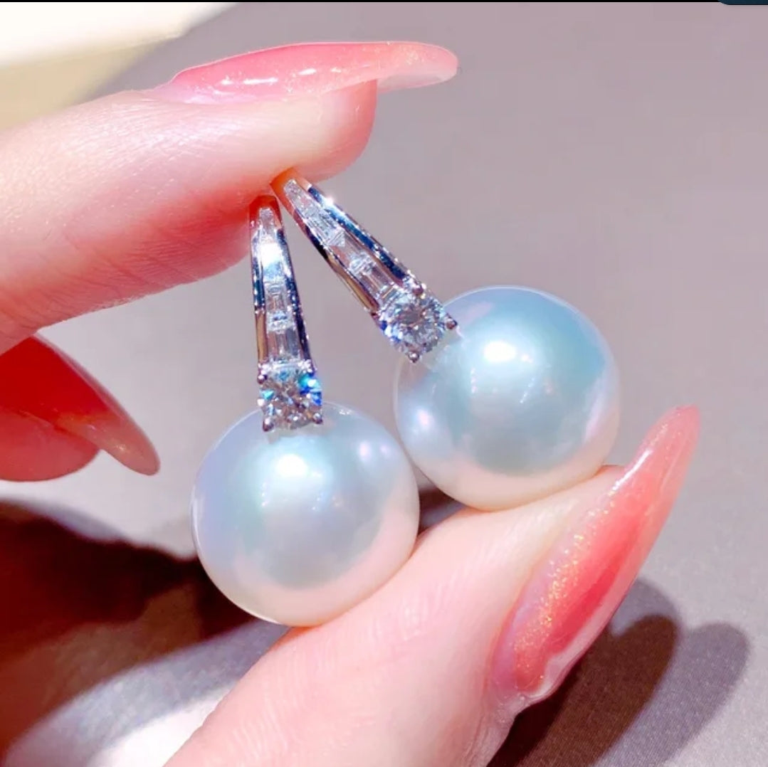 White Pearls Cubic zirconia Huggies Earrings Zirconite. 851E2949