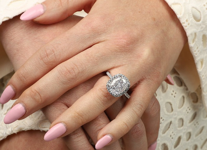 5CT Radiant Cushion Diamond Veneer Cubic Zirconia Ring. 800R066