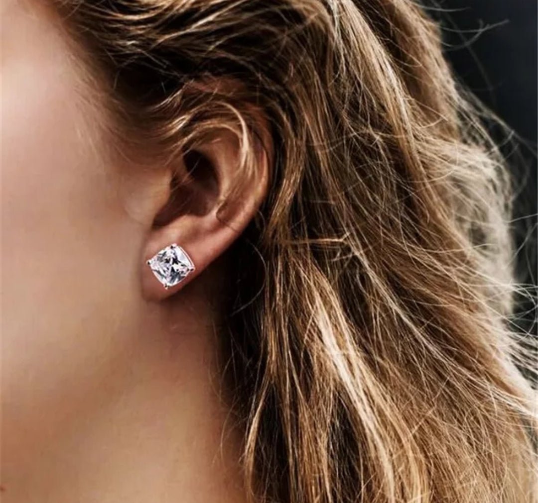 Cushion square Cubic Zirconia Stud Earrings. Diamond Veneer 635E208
