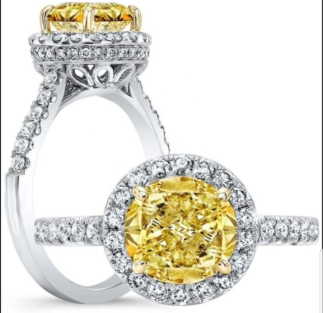 Round Cubic Zirconia halo Engagement Ring. 800R70/2