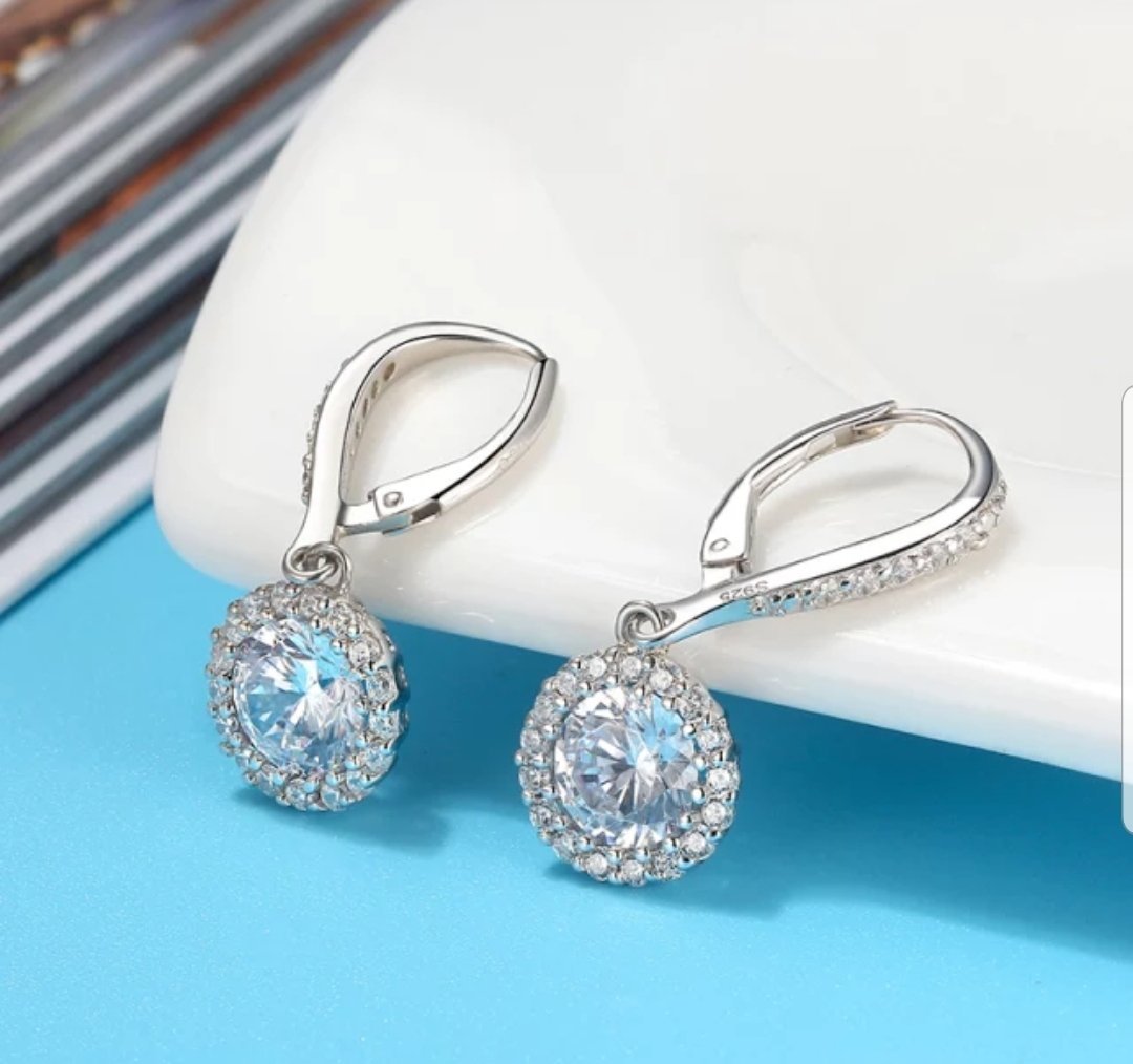 Cubic Zirconia Earrings Diamond Veneer . 635E10687
