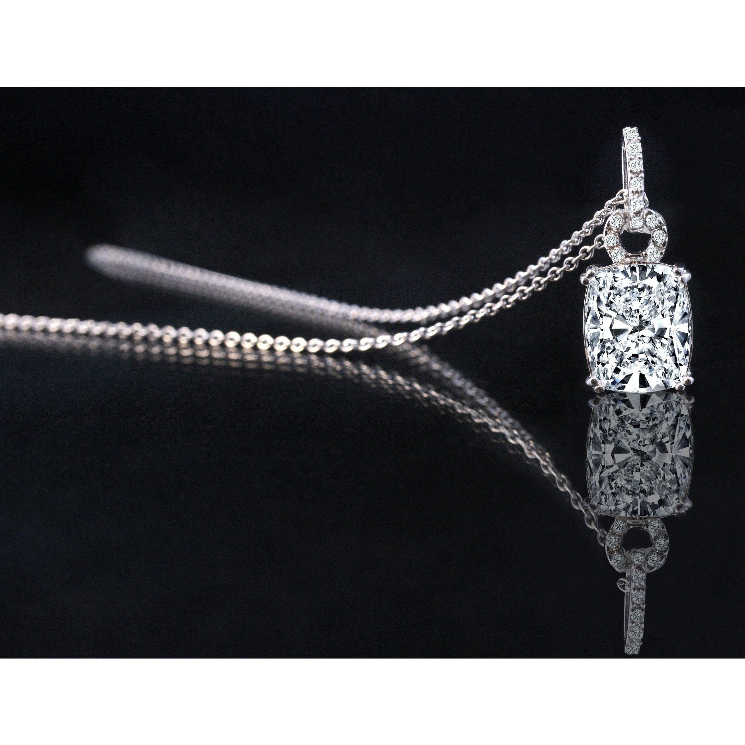 5CT Cushion Diamond Veneer Cubic Zirconia Pendant. 635P10784