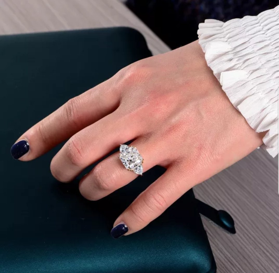 Three Stone 14K Gold Engagement Ring. 635R71337K-5CT