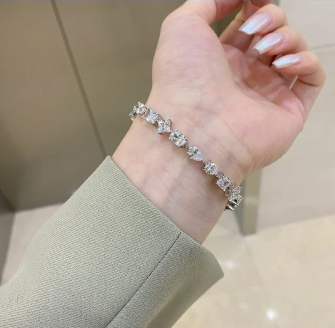 Zirconite multi shaped Cubic Zirconia Bracelet. 854B100
