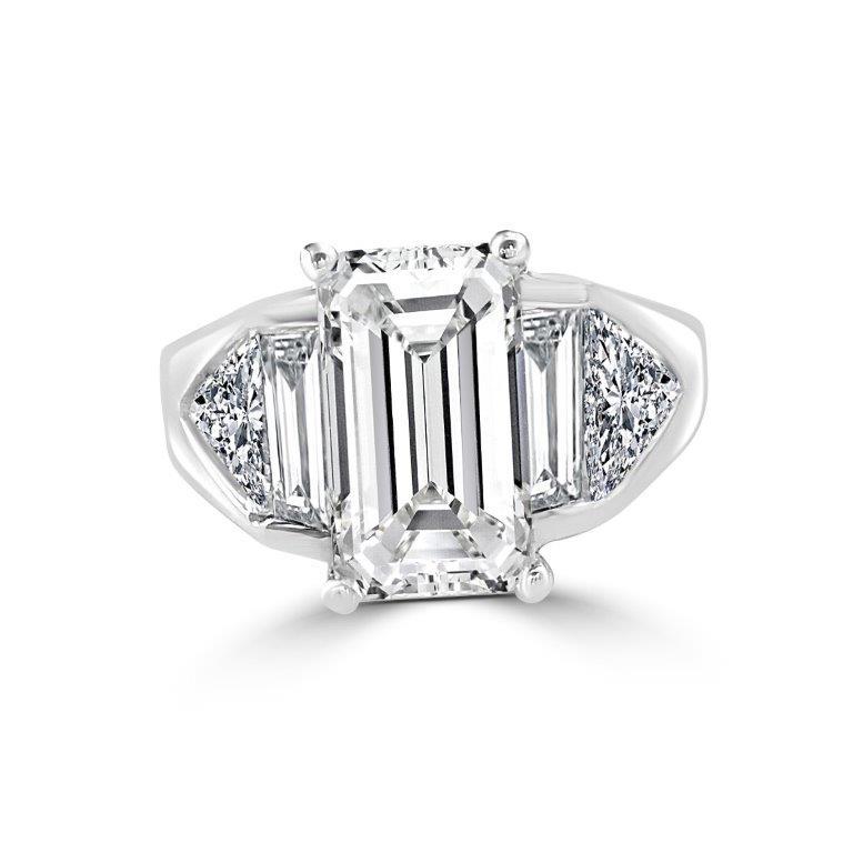 3.5CT Three Stones Emerald cut Cubic Zirconia Engagement Ring. 635R71371