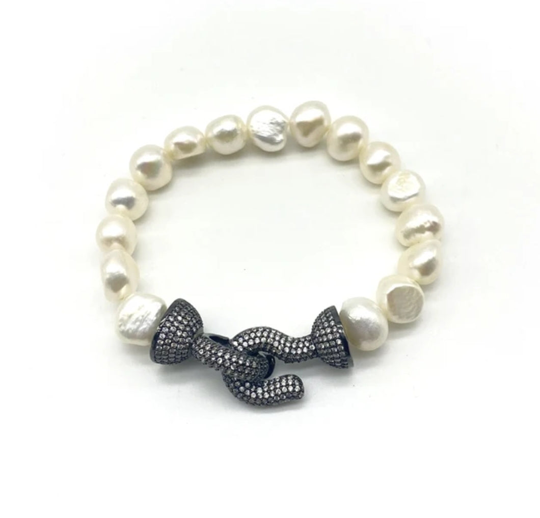 Baroque Fresh Water Pearls w/jeweled Zirconite Bracelet.
