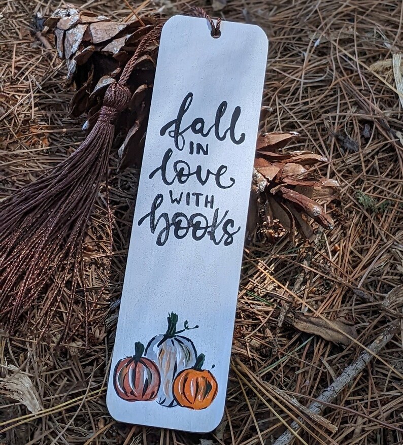 Hand Painted Wooden Bookmark: Autumn Themed, Pumpkins and 'Fall in Love with Books' Inspirational Quote Pun, Seasonal Fall Gift