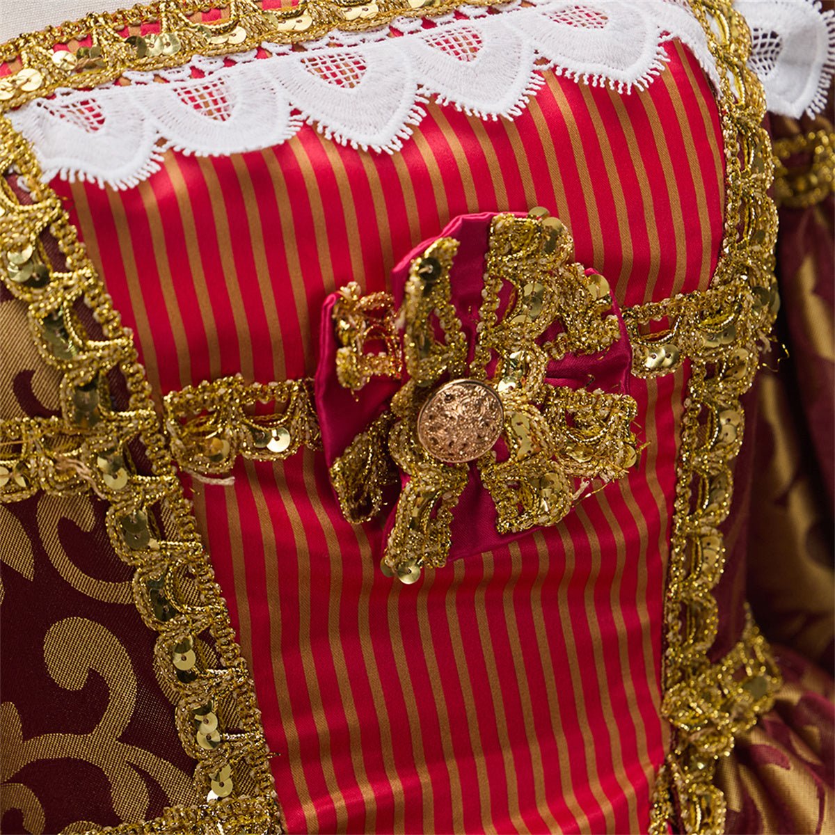 Cape à Capuche Noble Dame Royale Costume Cosplay – Robe de Fantaisie Élégante pour Enthousiastes du Cosplay