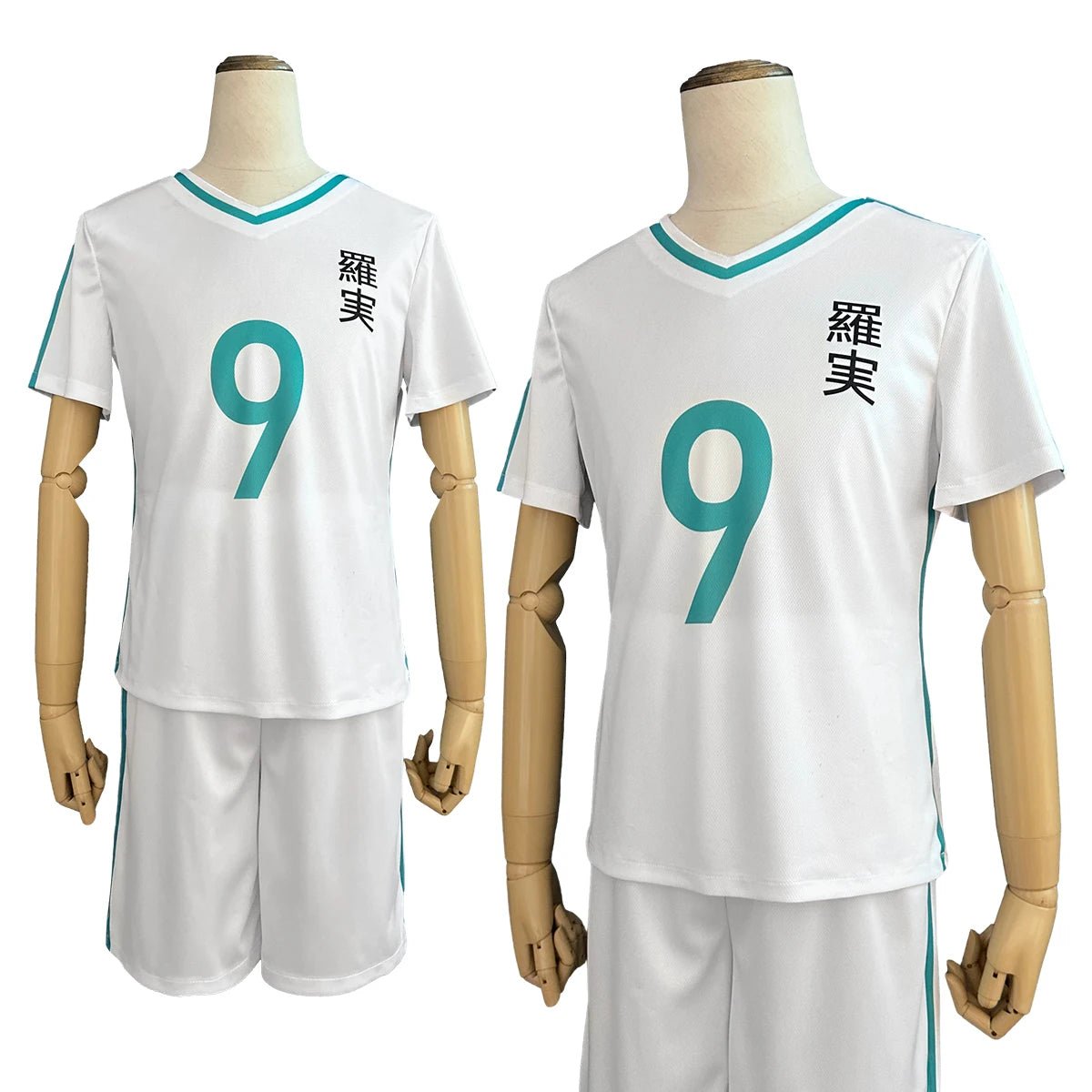 Costume Cosplay Chigiri Blue Lock avec Perruque, Uniforme Sport École et Shorts