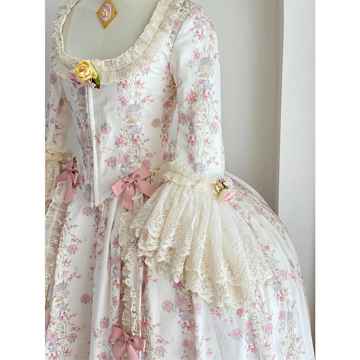 Robe Rococo Marie Antoinette | Costume de Bal du 18e Siècle