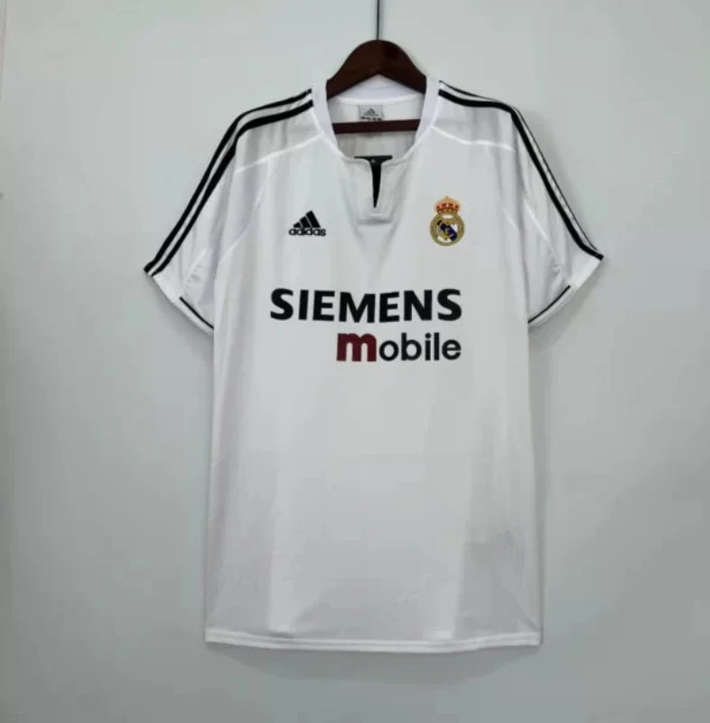 レトロ リアル・マドリード 2003-04 サッカーシャツ – ベッカム プレゼンテーション