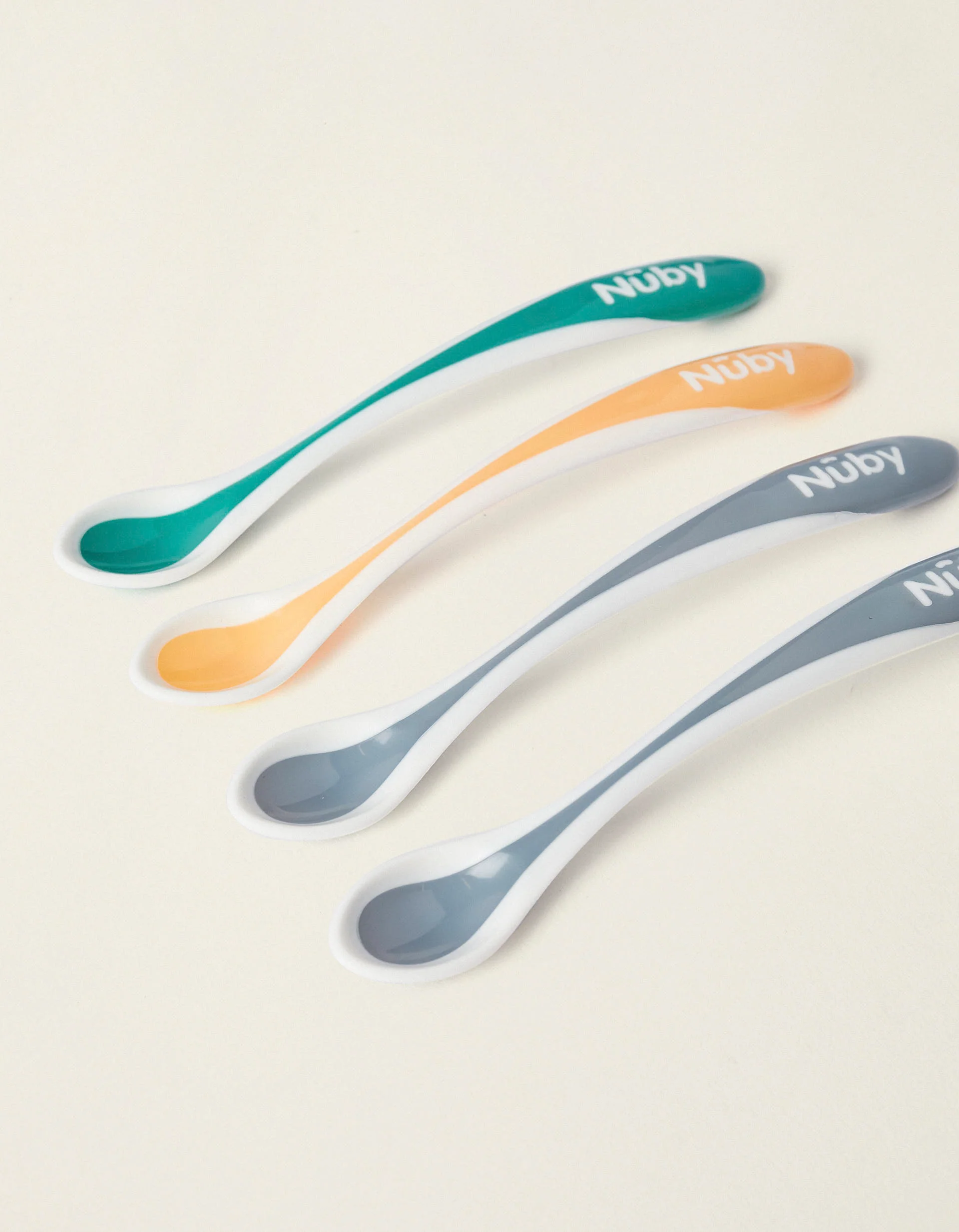 Pack of 4 Nuby Thermosensitive Spoons  3M+, Blue