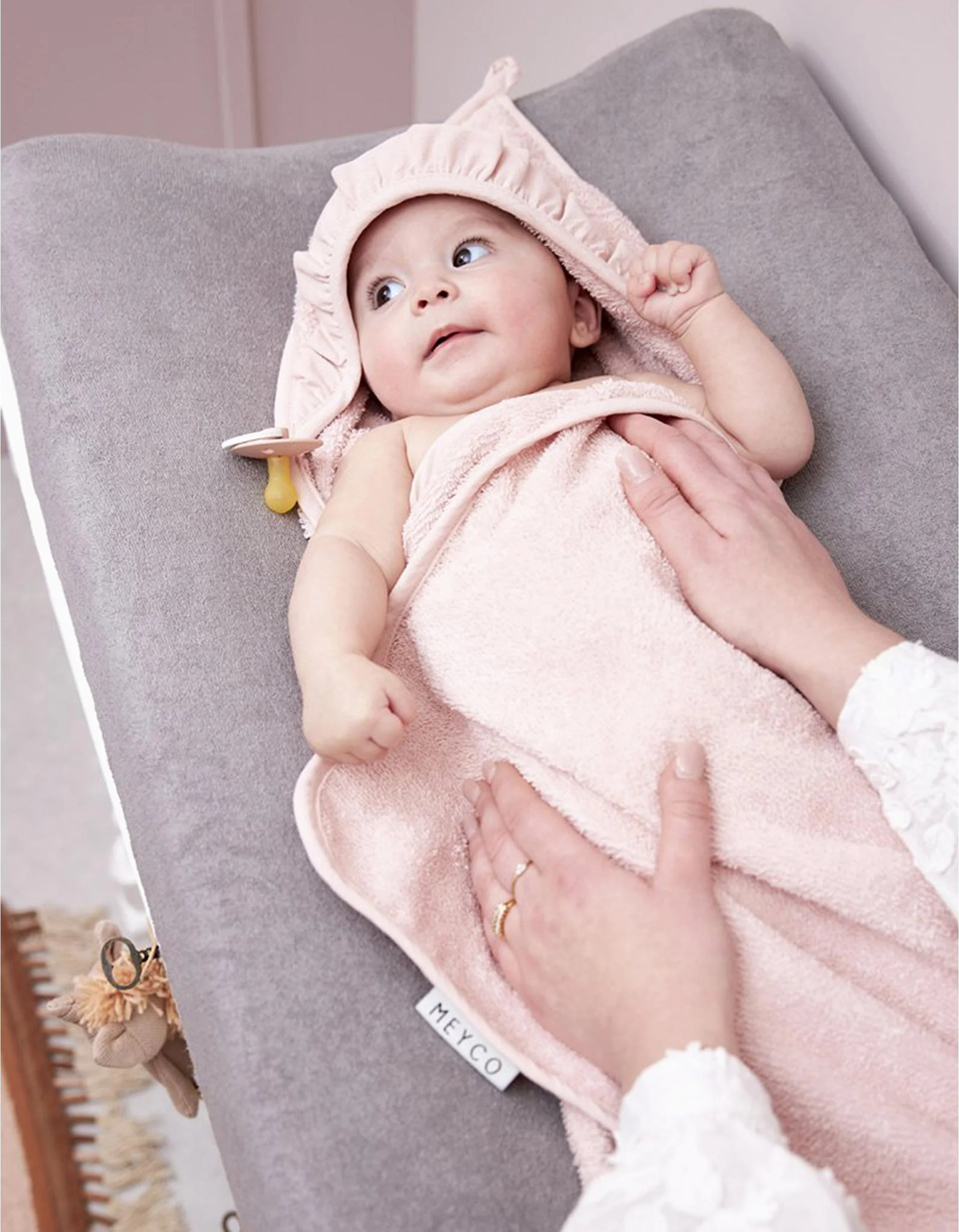 Meyco Hooded Bath Towel 80x80 cm, Soft Pink