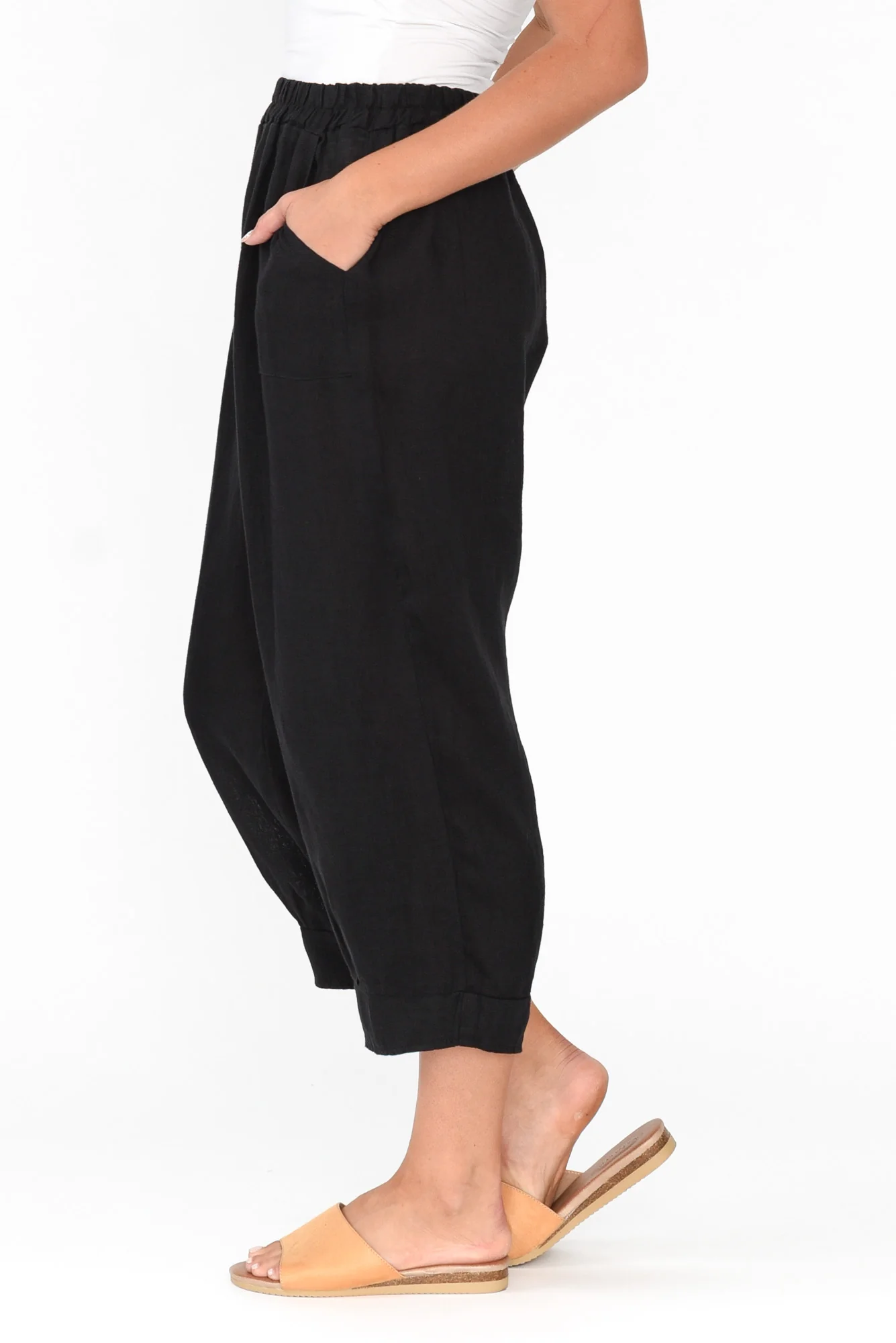 Elide Black Linen Cropped Pants