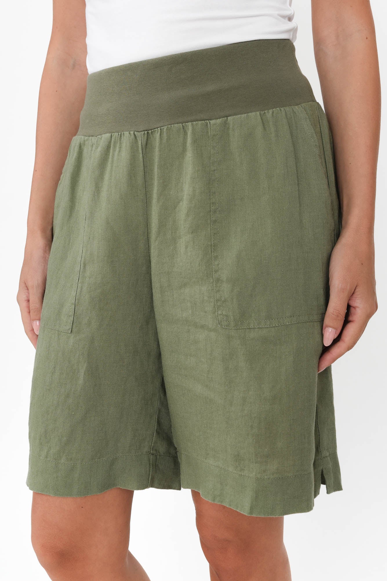 Aster Khaki Linen Shorts
