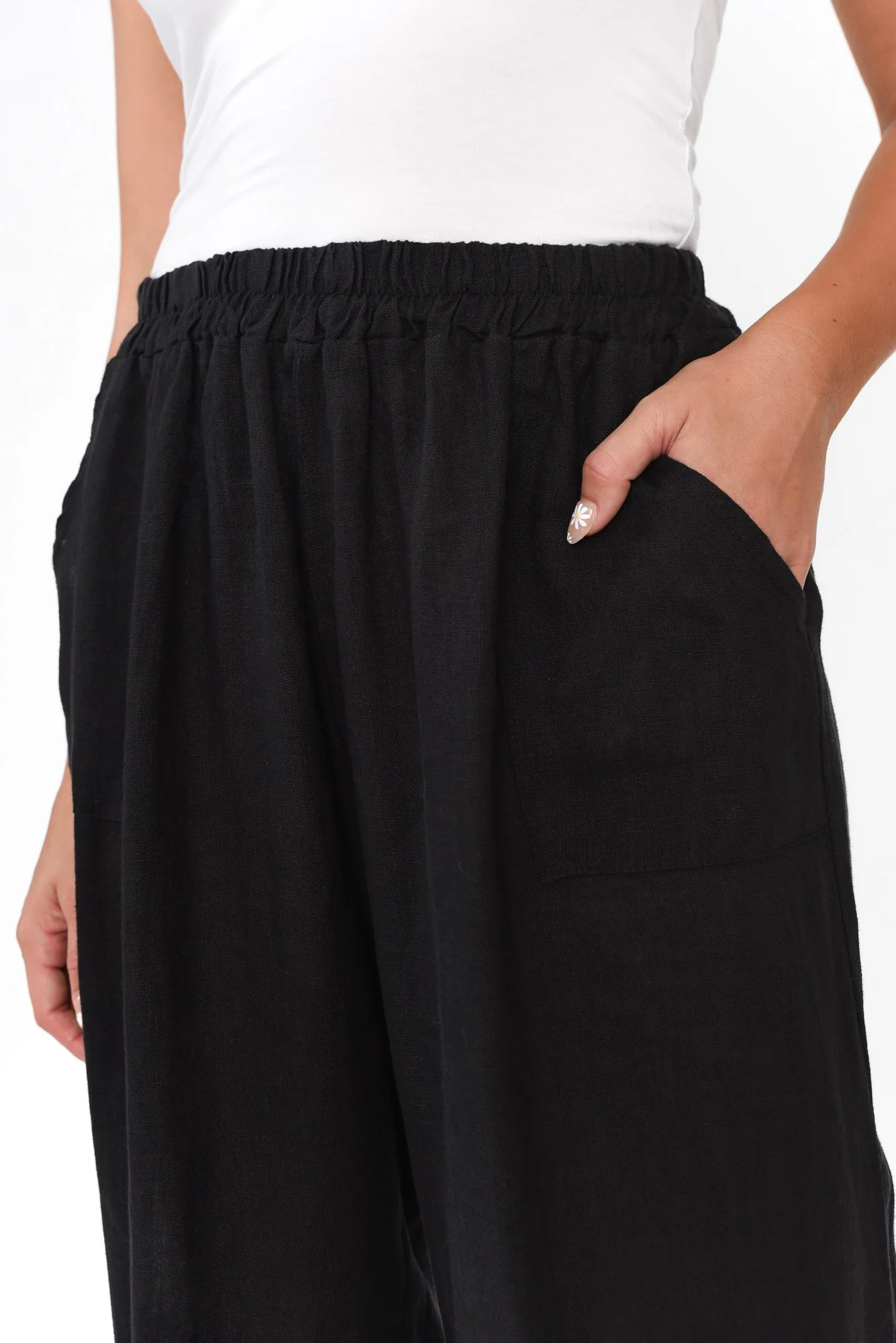 Elide Black Linen Cropped Pants